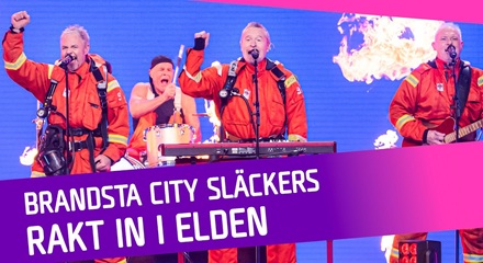 Rakt In I Elden Lyrics English Translation