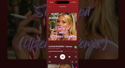 slickar på snöret lyrics