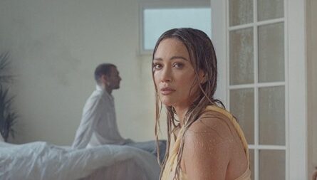 Hilary Duff Roommates Lyrics